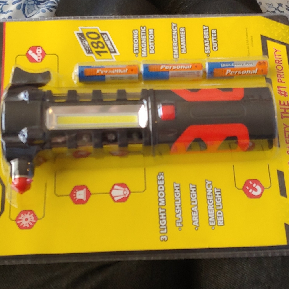 Multi-Function Emergency Light/Hammer - Picture 7 of 8